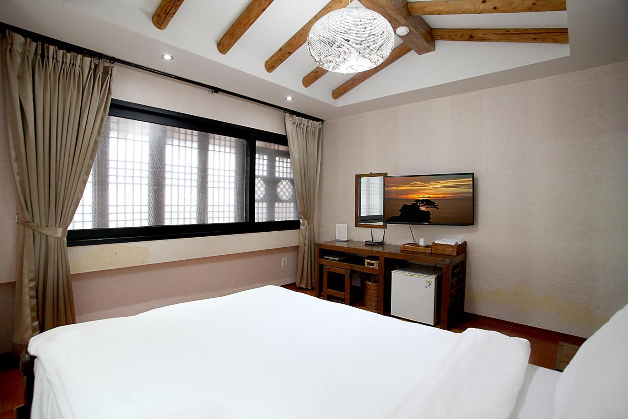 Jeonju Hanok Taejogung Hotel Room photo