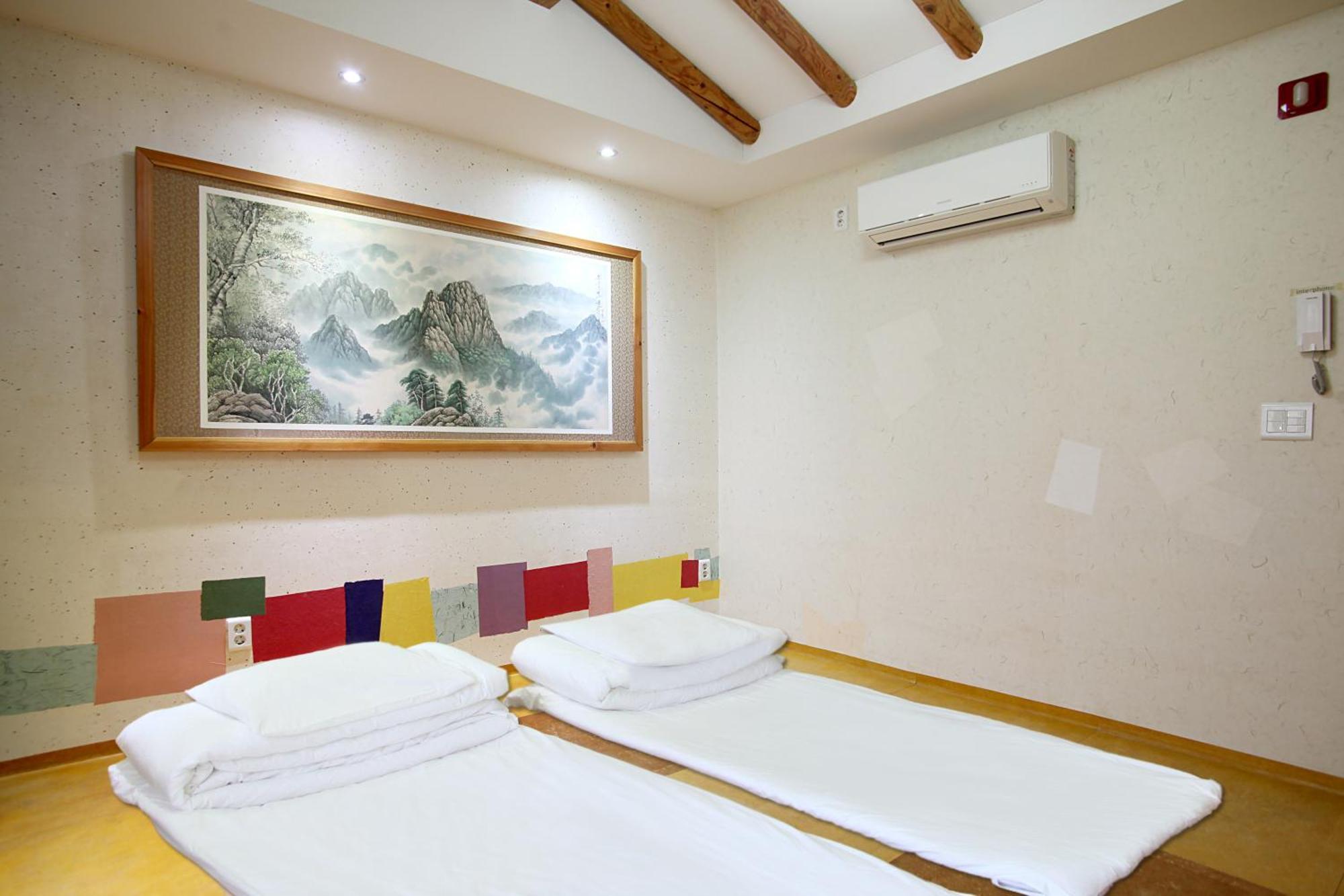 Jeonju Hanok Taejogung Hotel Room photo
